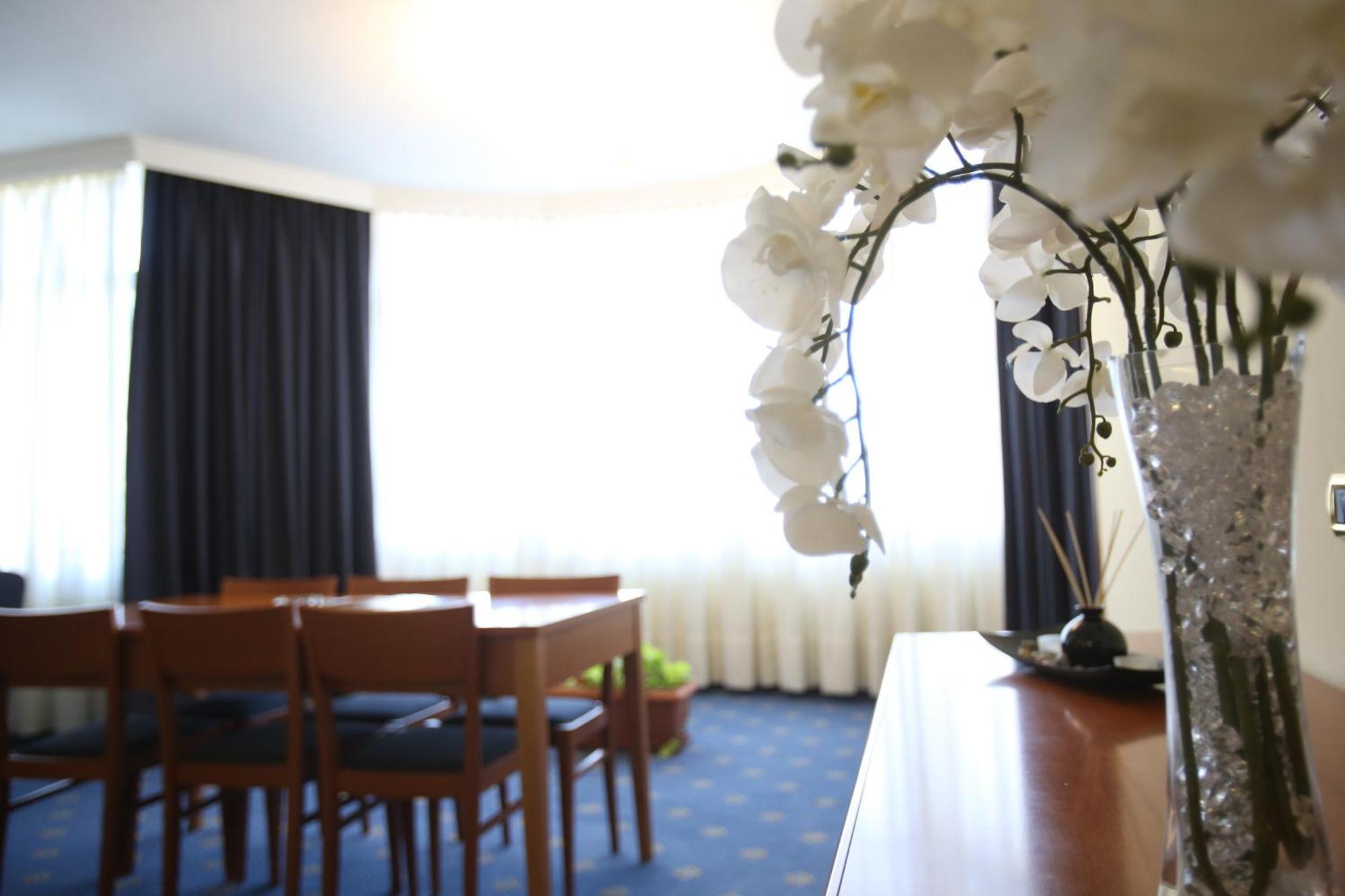 Hotel Continental Vore Room photo